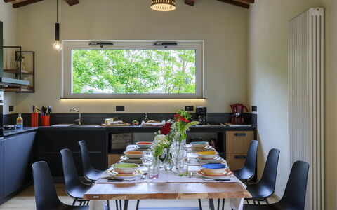 Villino le Moie 4+2: Meubles, Design Intérieur, Luminaire, Éclairage, Plafond, Cuisine, Table, Comptoir, Table Cuisine Et Salle A Manger, Domicile