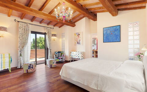 Villa Castiglione 9: Meubles, Design Intérieur, Lit, Sol, Sol, Plafond, Domicile, Chambre, Pièce, Appartement