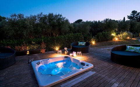 Villa Bianca 10: Piscine, Baignoire, Recours, Nuit, Loisir, Jacuzzi, Éclairage Paysager, Eco Hôtel, Luminaire Plomberie