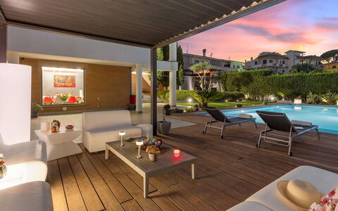 Villa Tiberio 6+2: Design Intérieur, Meubles, Recours, Domicile, Piscine, Appartement, Eco Hôtel, Plante D'Appartement, Pot De Fleur, Ombre