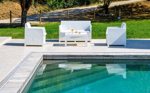 Villa Ardente 12+1: Mobilier De Jardin, Piscine, Meubles, Composite, Chaise, Jardin, Ombre, Aménagement Paysager, Balancelle, Conception