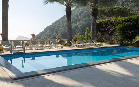 Villa Carina 12: Piscine, Recours, Meubles, Mobilier De Jardin, Eco Hôtel, Ombre, Hôtel, Balancelle, Chaise, Loisir