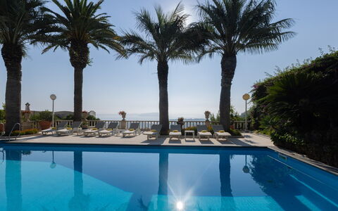 Villa Carina 12: Bleu, Piscine, Recours, Mer, Eco Hôtel, Ombre, Loisir, Tropiques, Mobilier De Jardin