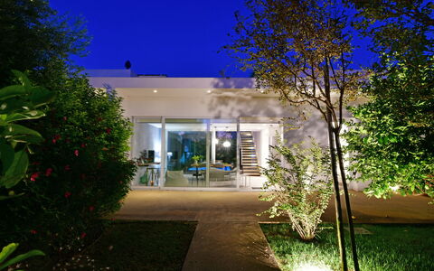 Villa Carrubo 4: Éclairage, Domicile, Jardin, Ombre, Éclairage Paysager, Luminaire, Aménagement Paysager, Cour, Arrière-Cour, Biens