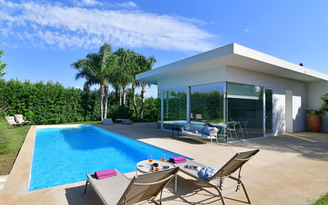 Villa Mandorlo 4: Piscine, Bleu, Recours, Ombre, Domicile, Eco Hôtel, Composite, Mobilier De Jardin, Loisir, Aménagement Paysager