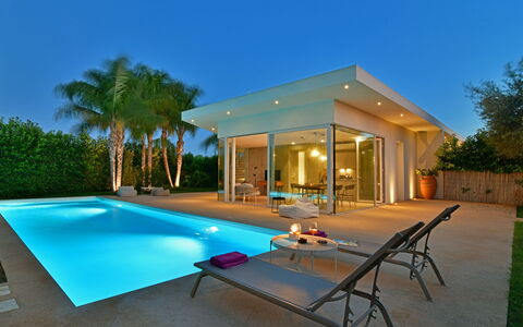 Villa Mandorlo 4: Piscine, Recours, Eco Hôtel, Composite, Ombre, Biens, Villa, Hôtel, Loisir, Mobilier De Jardin