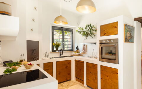 Casale Rondinella 6+2: Design Intérieur, Meubles, Sol, Cuisine, Comptoir, Bois, Plafond, Luminaire, Cabinetry, Sol