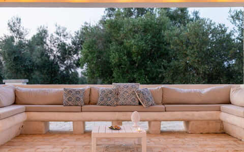 Villa Puspo 8: Sol, Canapé, Meubles, Mobilier De Jardin, Ombre, Dur, Conception, Canapé-Lit, Salon