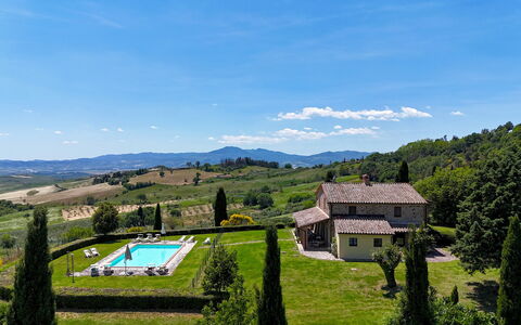 Podere San Lorenzo 12: Biens, Jardin, Pelouse, Ferme, Aménagement Paysager, Cour, Piscine, Villa, Arrière-Cour, Cour