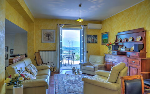 Villa Ipazia 6: Meubles, Design Intérieur, Pièce, Table, Sol, Éclairage, Chaise, Plafond, Sol, Cadre