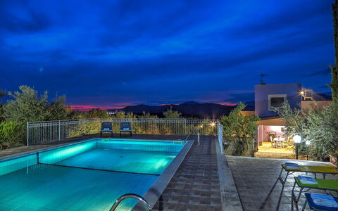 Villa Ipazia 6: Bleu, Piscine, Recours, Eco Hôtel, Biens, Villa, Thermes, Caractéristique De L'Eau, Hôtel, Hacienda