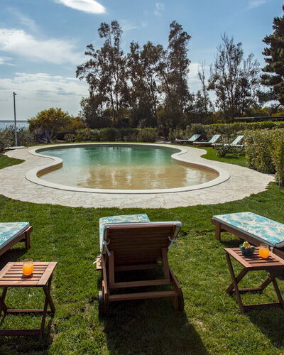 Villa Sandra 10: Piscine, Recours, Jardin, Biens, Mobilier De Jardin, Hacienda, Aménagement Paysager, Ferme, Villa, Pelouse