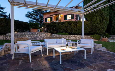 Tenuta Cavi 10: Meubles, Mobilier De Jardin, Chaise, Ombre, Jardin, Structure En Plein Air, Tableau De Plein Air, Patio, Aménagement Paysager, Conception