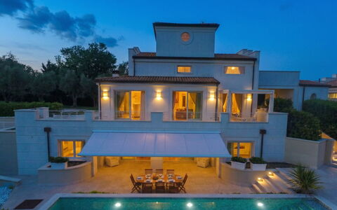 Villa Mandara 8+2: Piscine, Architecture, Domicile, Biens, Manoir, Recours, Villa, Éclairage Paysager, Hacienda, Aménagement Paysager
