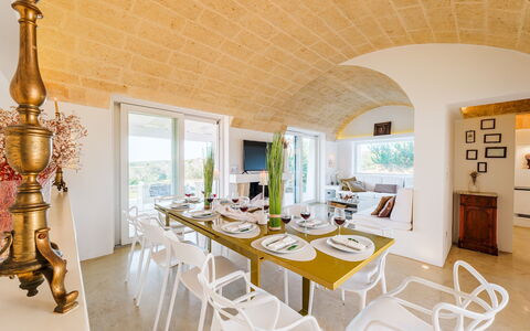 Kyvos 10: Meubles, Design Intérieur, Mur, Chaise, Table, Plafond, Table Cuisine Et Salle A Manger, Sol, Sol, Salle À Manger