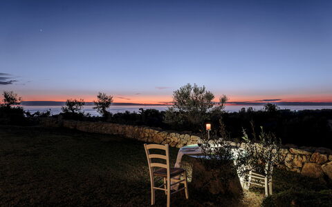 Kyvos 10: Horizon, Crépuscule, Meubles, Soirée, Mer, Le Coucher Du Soleil, Océan, Côte, Lumière Du Soleil, Chaise