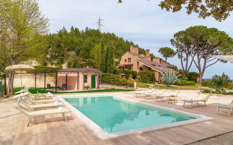 Villa Lia 10: Domicile, Piscine, Biens, Recours, Chalet, Ferme, Villa, Jardin, Eco Hôtel, Aménagement Paysager