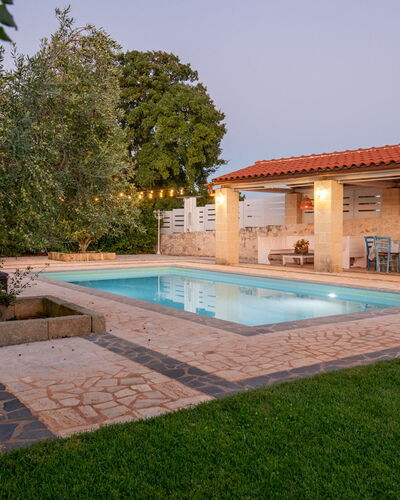 Trulli Italia 6+2: Piscine, Recours, Composite, Mobilier De Jardin, Biens, Eco Hôtel, Caractéristique De L'Eau, Ombre, Hacienda, Dalle
