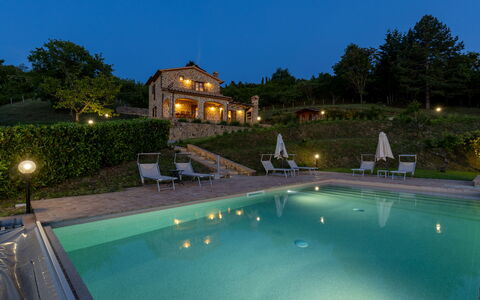 Poggio delle Lumie 6: Piscine, Biens, Chalet, Eco Hôtel, Hacienda, Recours, Villa, Ferme, Aménagement Paysager, Ville Resort