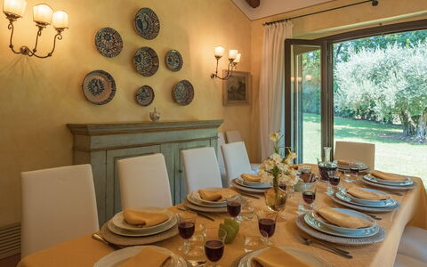 Dolce Collina 10: Meubles, Vaisselle, Design Intérieur, Table, Table Cuisine Et Salle A Manger, Serveware, Salle À Manger, Éclairage, Chaise, Pièce