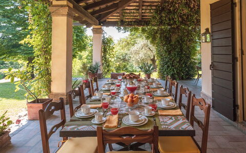Dolce Collina 10: Meubles, Table, Chaise, Table Cuisine Et Salle A Manger, Jardin, Mobilier De Jardin, Ombre, Eco Hôtel, Recours, Tableau De Plein Air