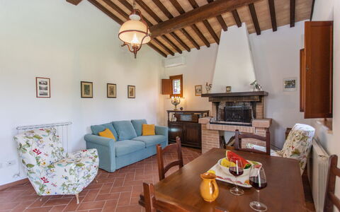 La Collina degli Ulivi 8+2: Meubles, Mur, Sol, Design Intérieur, Domicile, Sol, Table, Pièce, Chaise, Salon