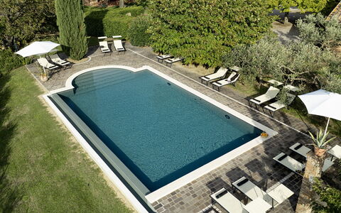 Podere Gellino 14: Piscine, L'Eau, Mobilier De Jardin, Recours, Thermes, Composite, Balancelle, Caractéristique De L'Eau, Eco Hôtel, Ombre