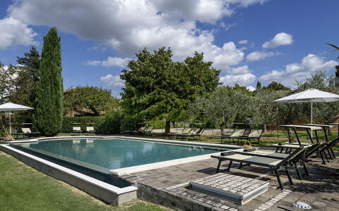 Podere Gellino 14: Piscine, Arbre, Mobilier De Jardin, Jardin, Ombre, Balancelle, Recours, Biens, Aménagement Paysager, Arrière-Cour