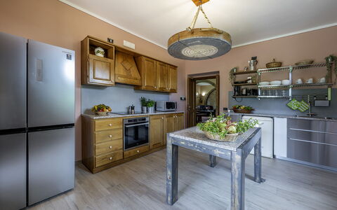 Podere Gellino 14: Meubles, Design Intérieur, Cuisine, Cabinetry, Sol, Bois, Appareil De Cuisine, Sol, Plafond, Comptoir