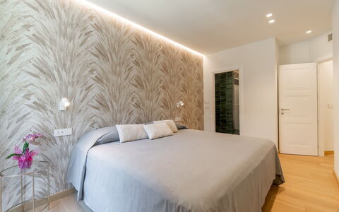 Dimora Mareblu 6: Design Intérieur, Mur, Sol, Sol, Bois, Plafond, Meubles, Chambre, Lit, Pièce