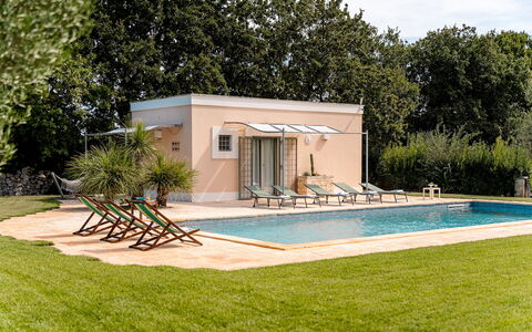 Trullo Magnifico 8: Piscine, Zone Résidentielle, Domicile, Biens, Jardin, Ombre, Chalet, Aménagement Paysager, Recours, Ferme