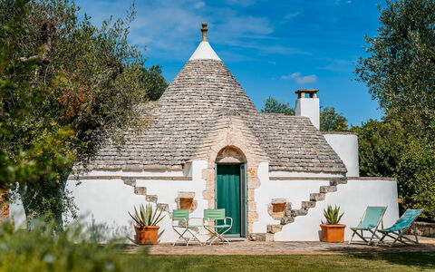Trullo Magnifico 8: Herbe, Jardin, Pelouse, Aménagement Paysager, Cour, Ferme