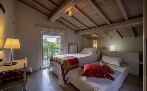 Villa Sparta 8+2: Meubles, Mur, Design Intérieur, Chambre, Lit, Sol, Sol, Domicile, Plafond, Pièce