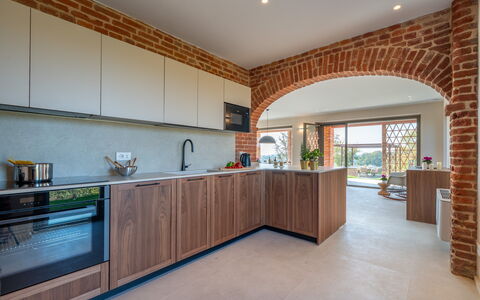 Cascina Buzio 12: Cuisine, Bois, Design Intérieur, Meubles, Comptoir, Sol, Plafond, Brique, Cabinetry, Pièce