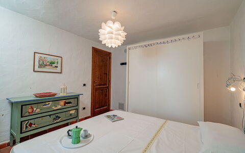 Villa Pitrizzina 8: Meubles, Design Intérieur, Mur, Chambre, Bois, Lit, Pièce, Plafond, Sol, Sol