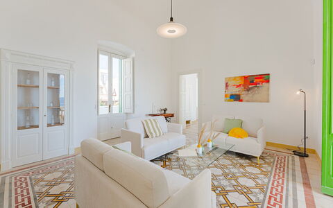 Villa Aristula 11: Sol, Design Intérieur, Sol, Bois, Meubles, Plafond, Pièce, Domicile, Salon, Appartement