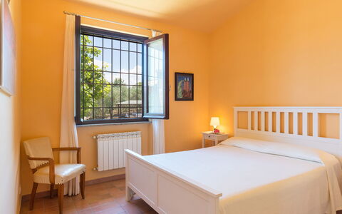 Montepietraia e San Martino 18: Design Intérieur, Lit, Chambre, Meubles, Pièce, Sol, Cadre De Lit, Sol, Domicile, Plafond