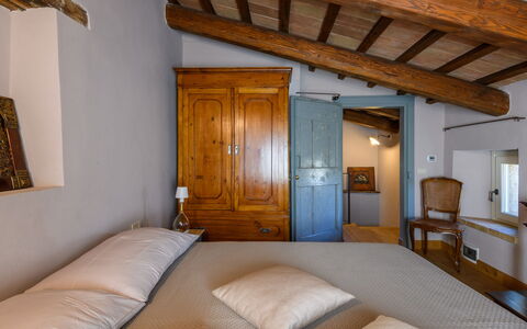 Dimora dei Sogni 7+1: Meubles, Mur, Design Intérieur, Chambre, Bois, Plafond, Lit, Sol, Sol, Pièce