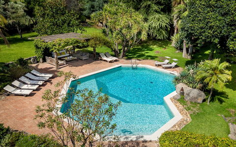 Linera 10: Piscine, Recours, Parapluie, Eco Hôtel, Ombre, Mobilier De Jardin, Loisir, Balancelle, Jardin, Hacienda