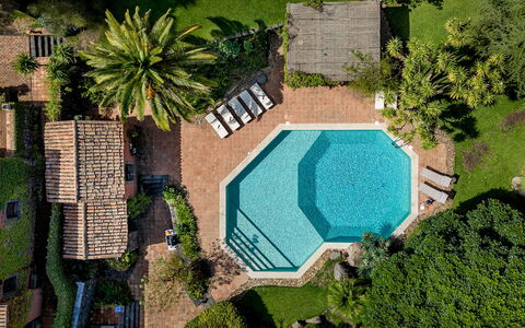 Linera 10: Piscine, Recours, Eco Hôtel, Parapluie, Hacienda, Biens, Villa, Ombre, Balancelle, Thermes