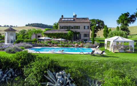 Casa Sant'Elia 7+3: Piscine, Loisir, Recours, Des Loisirs, Biens, Parapluie, Eco Hôtel, Jardin, Mobilier De Jardin, Ferme