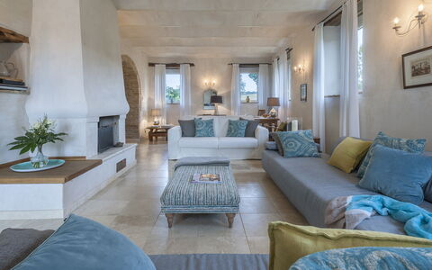 Casa Sant'Elia 7+3: Meubles, Design Intérieur, Canapé, Sol, Table, Salon, Pièce, Sol, Plafond, Chaise