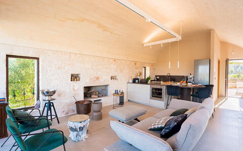 Trulli Fiori di Mandorlo 6: Meubles, Domicile, Chaise, Chalet, Salon, Table Cuisine Et Salle A Manger, Biens, Ferme, Table Basse