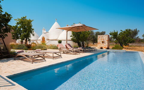 Trulli Fiori di Mandorlo 6: Bleu, Piscine, Balancelle, Mobilier De Jardin