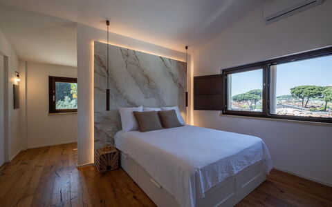 Villa Corte Sant'Anna 6+2: Chambre, Lit, Bois, Literie, Drap De Lit, Design Intérieur, Sol, Sol, Cadre De Lit, Pièce