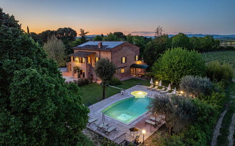 Sangiovese 14: Maison, Domicile, Biens, Jardin, Chalet, Piscine, Ferme, Manoir, Villa, Pelouse