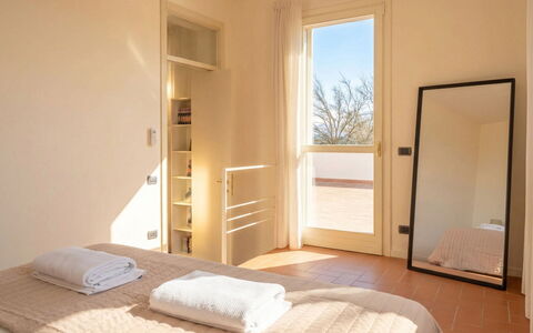 Villa Oxa 12+2: Mur, Design Intérieur, Bois, Sol, Sol, Chambre, Plafond, Lit, Pièce, Domicile