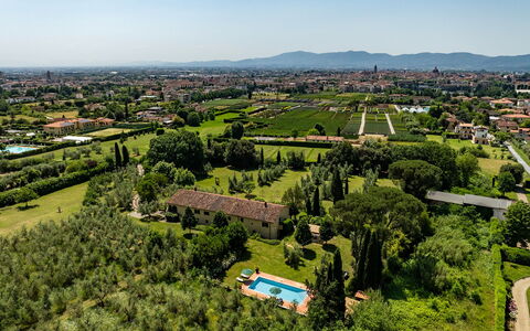 Villa Collegigliato 8: Paysage, Vue Du Ciel, Plaine, Lot Terre, Biens, Photographie Aérienne, Plantation, Jardin, Aménagement Paysager, Champ