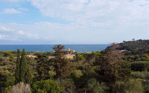 Villa Althaea 6: Ciel, Bleu, Horizon, Végétation, Communauté Des Plantes, Mer, Océan, Formations Arbustives, Côte, Tropiques
