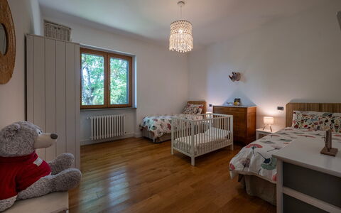 Villa Il Ritiro 8: Meubles, Lit, Design Intérieur, Chambre, Mur, Sol, Sol, Literie, Bois, Plafond